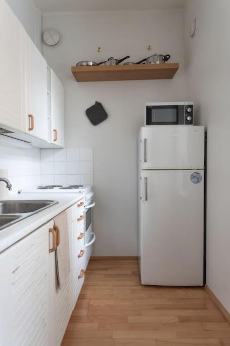 Kodikas Huoneisto Helsingin Keskustassa Apartment Helsinki Bagian luar foto